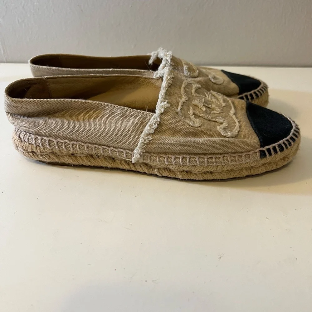Chanel Espadrilles. Classic Chanel style. Size 37. - Picture 3 of 7
